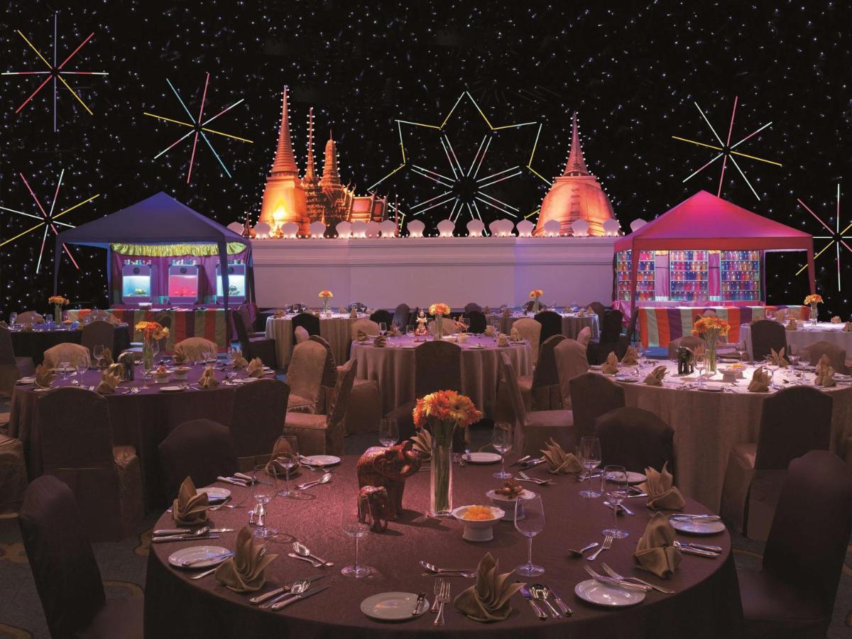 Shangri-La Bangkok Esterno foto The Star Dome