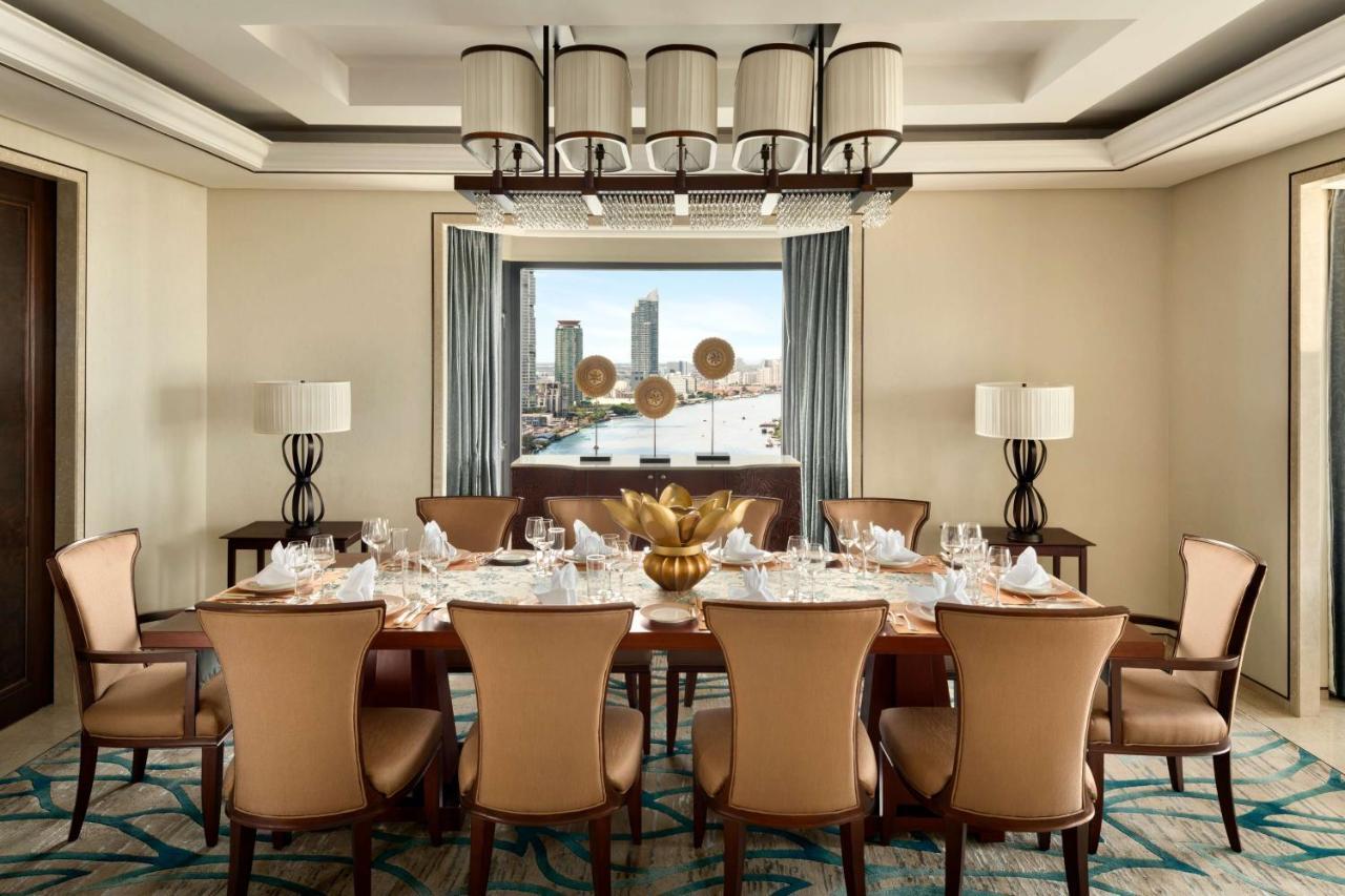 Shangri-La Bangkok Esterno foto Dining room