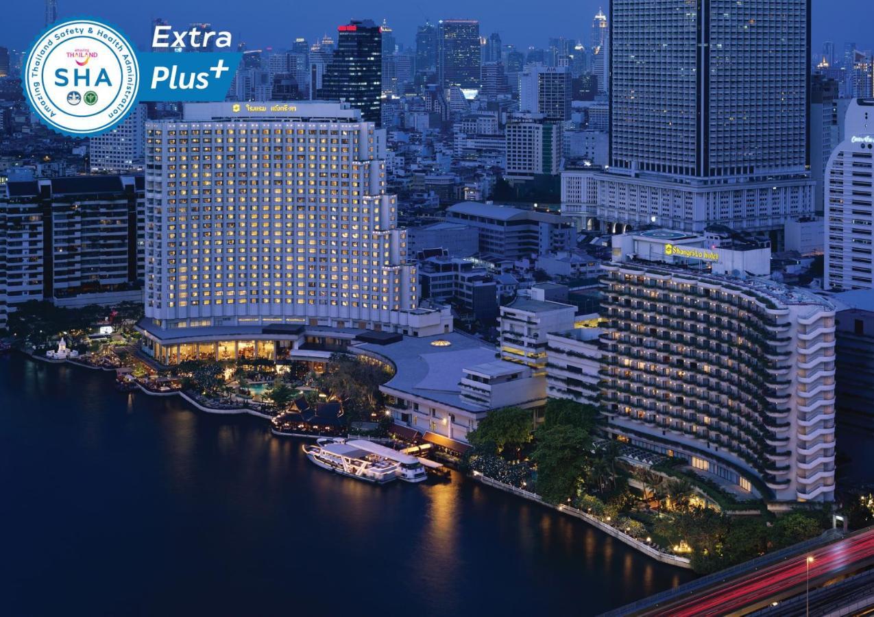 Shangri-La Bangkok Esterno foto The hotel at night